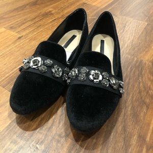 Zara Trafluc Velvet Flower Loafers (Size 6)
